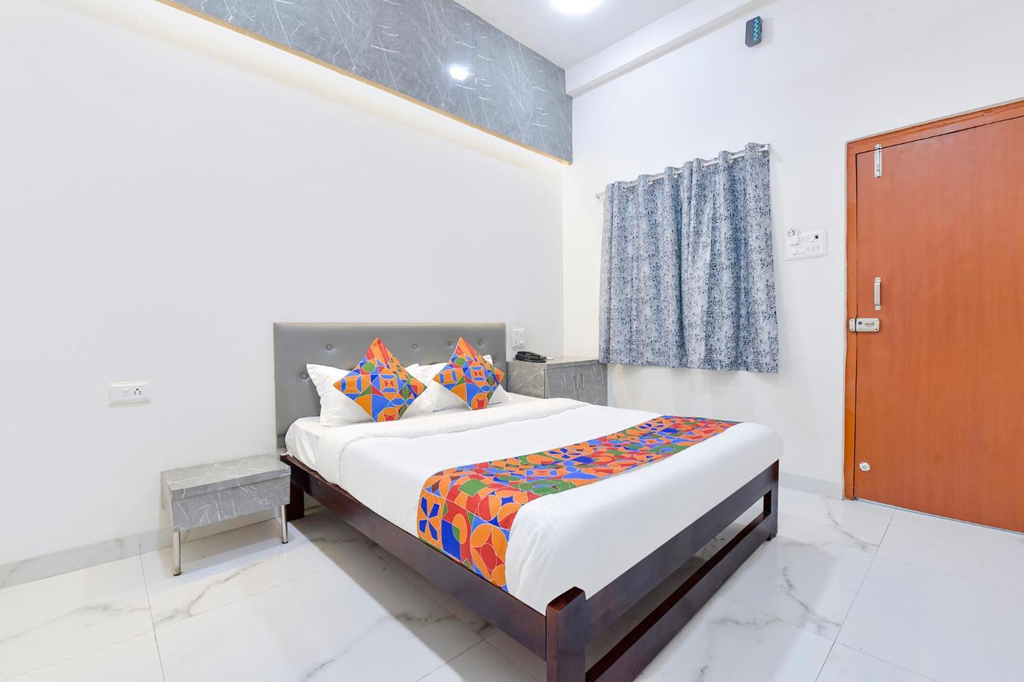 Fabhotel Grand Embassy Ιντόρ Εξωτερικό φωτογραφία