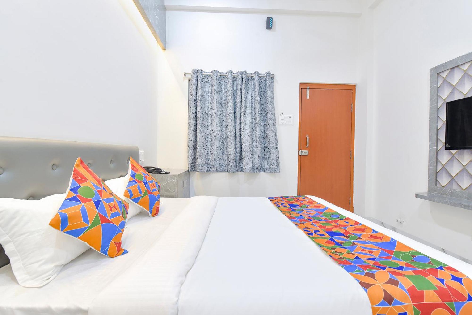 Fabhotel Grand Embassy Ιντόρ Εξωτερικό φωτογραφία